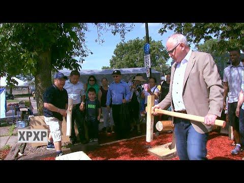 3HMONGTV | Governor Tim Walz tuav ncuav thiab tuav cos - Hmongtown Marketplace celebration 2019.