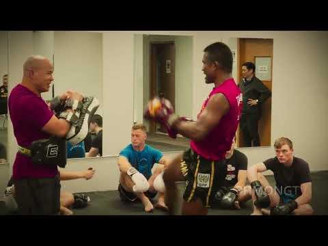 3HMONGTV | Buakaw Banchamek, Thai world champion kickboxer, visits Kou Lee's Warman Muay Thai gym.